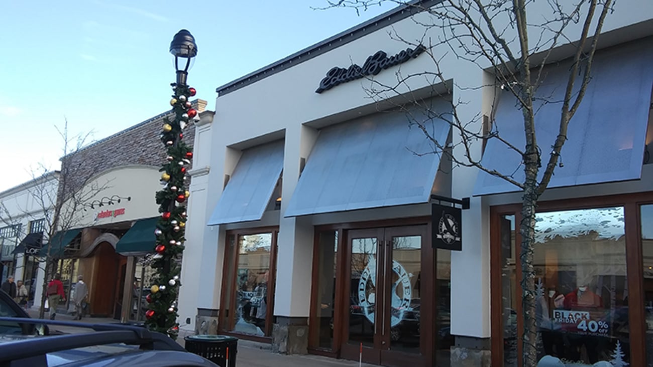 Promenade Shops at Evergreen Walk