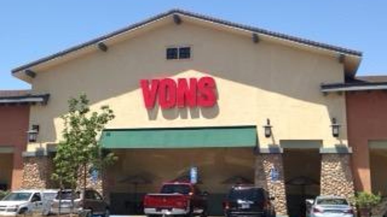 Vons storefront