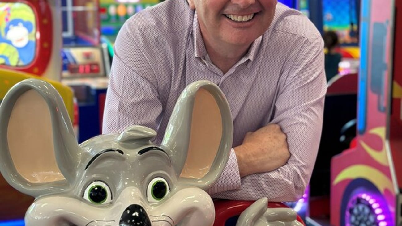 Sean Gleason as chief marketing officer has been appointed chief marketing officer of Chuck E. Cheese.