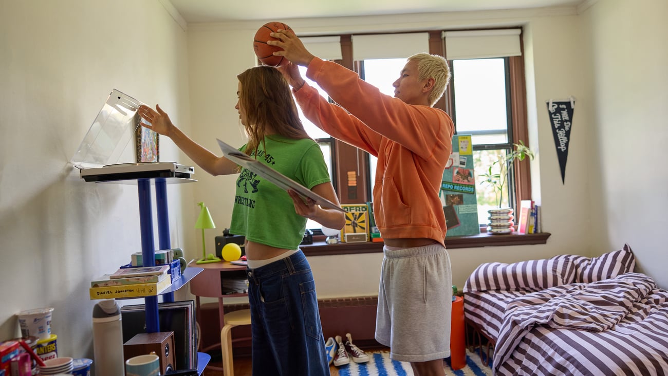 Urban Outfitters HGTV Dream Dorm Makeover Contest
