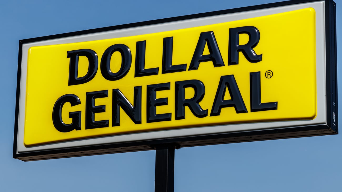 dollar general sign - shutter