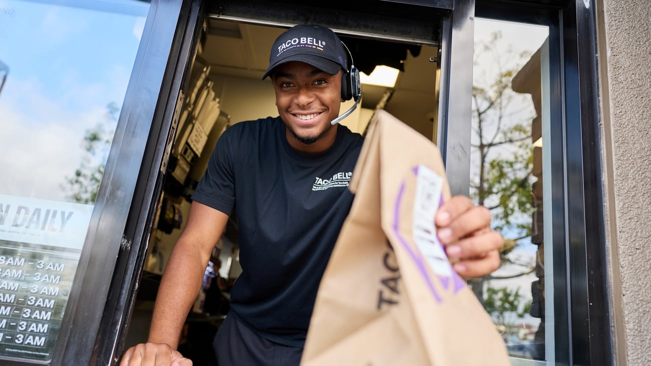 Taco Bell worker