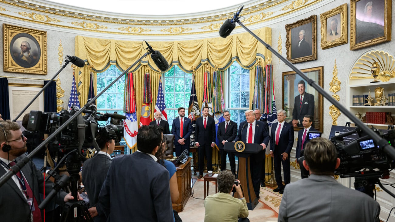 Trump signs Pfizer agreement