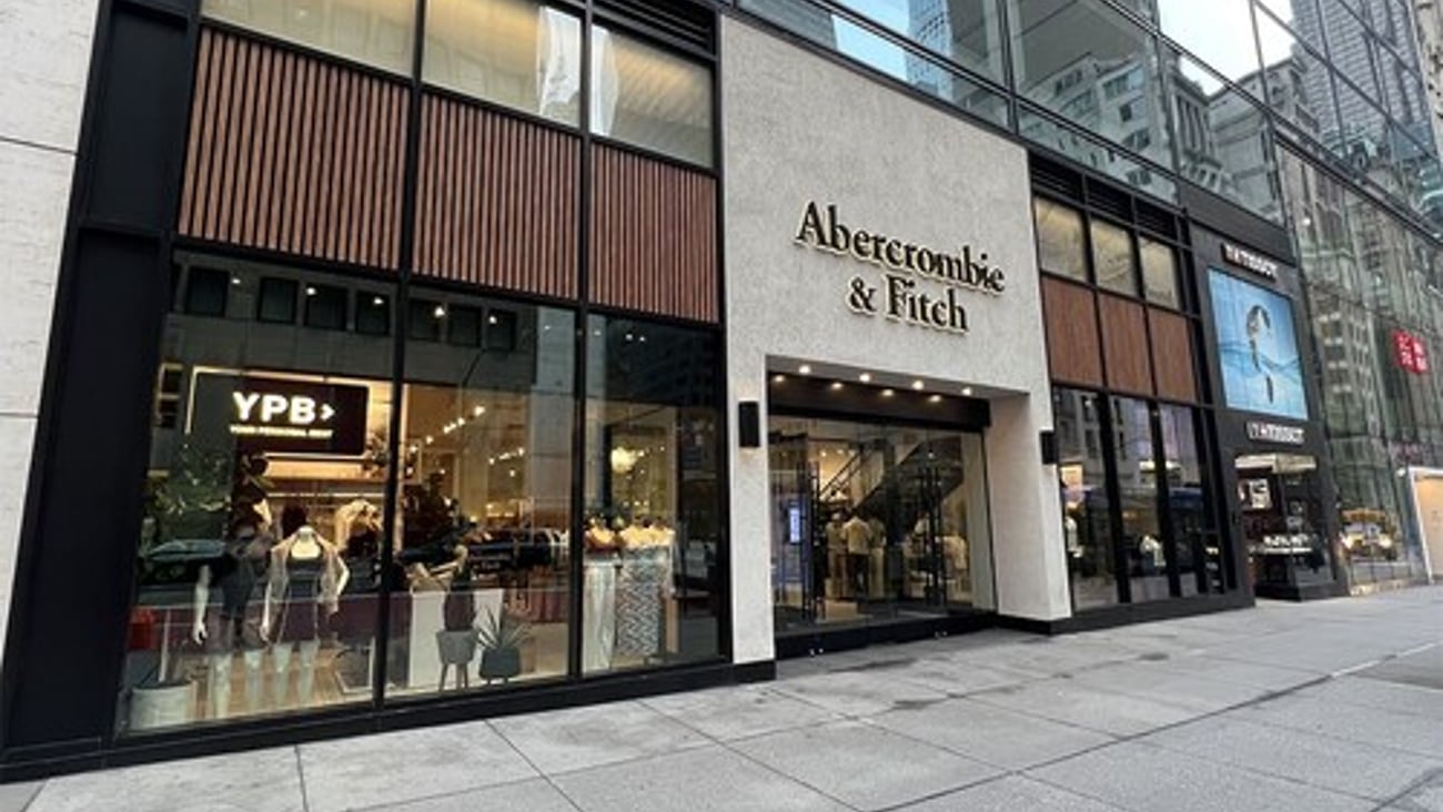 Abercrombie & Fitch storefront