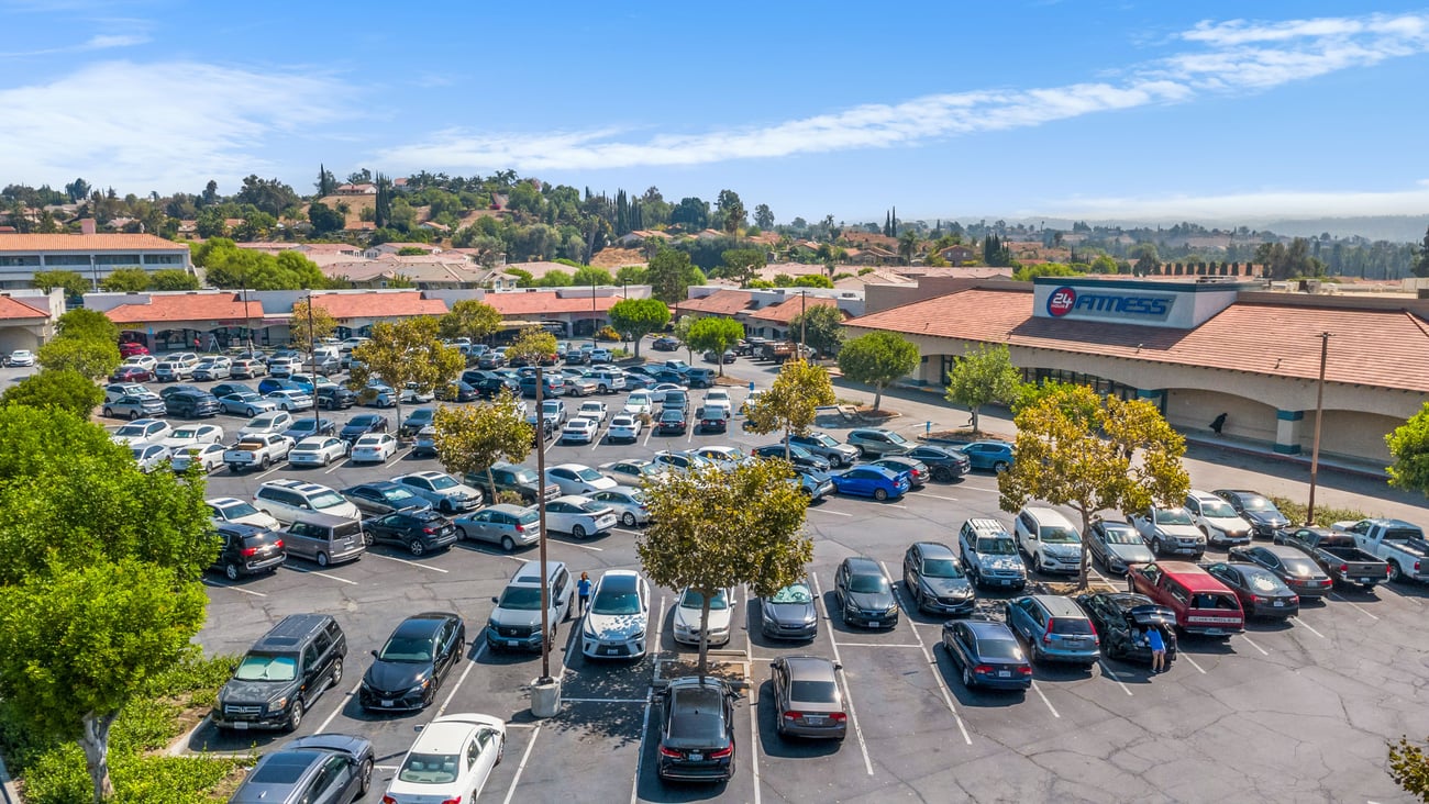 Walnut Hills Plaza