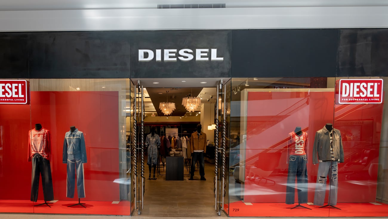 Diesel storefront (Credit: JHVEPhoto / Shutterstock.com).