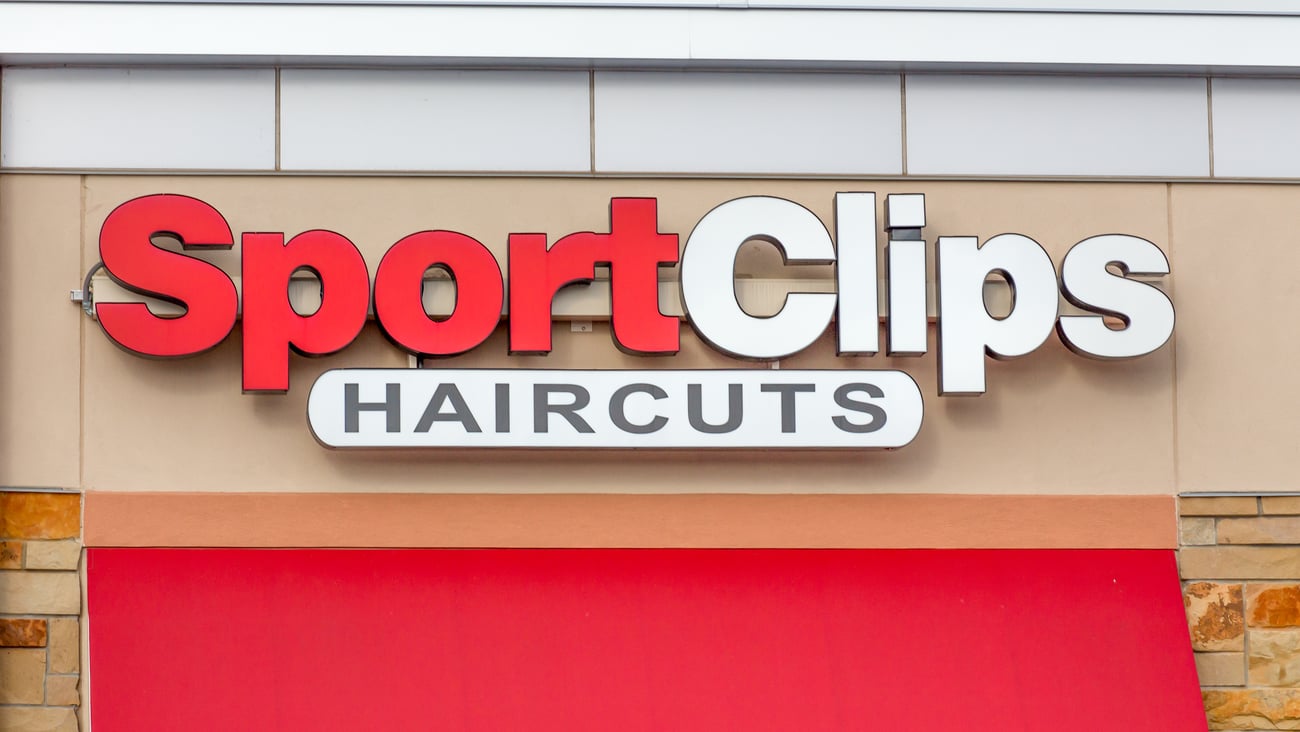 Sport Clips (Photo: Ken Wolter / Shutterstock.com)