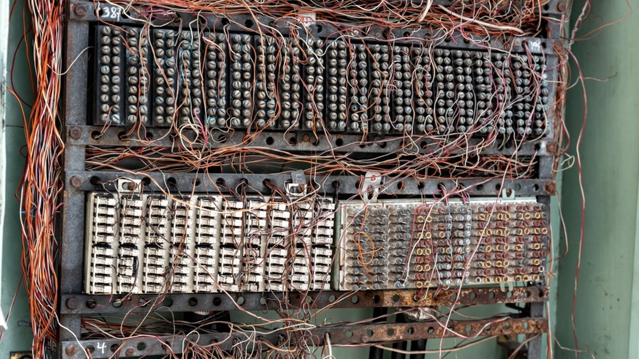 copper telephone lines