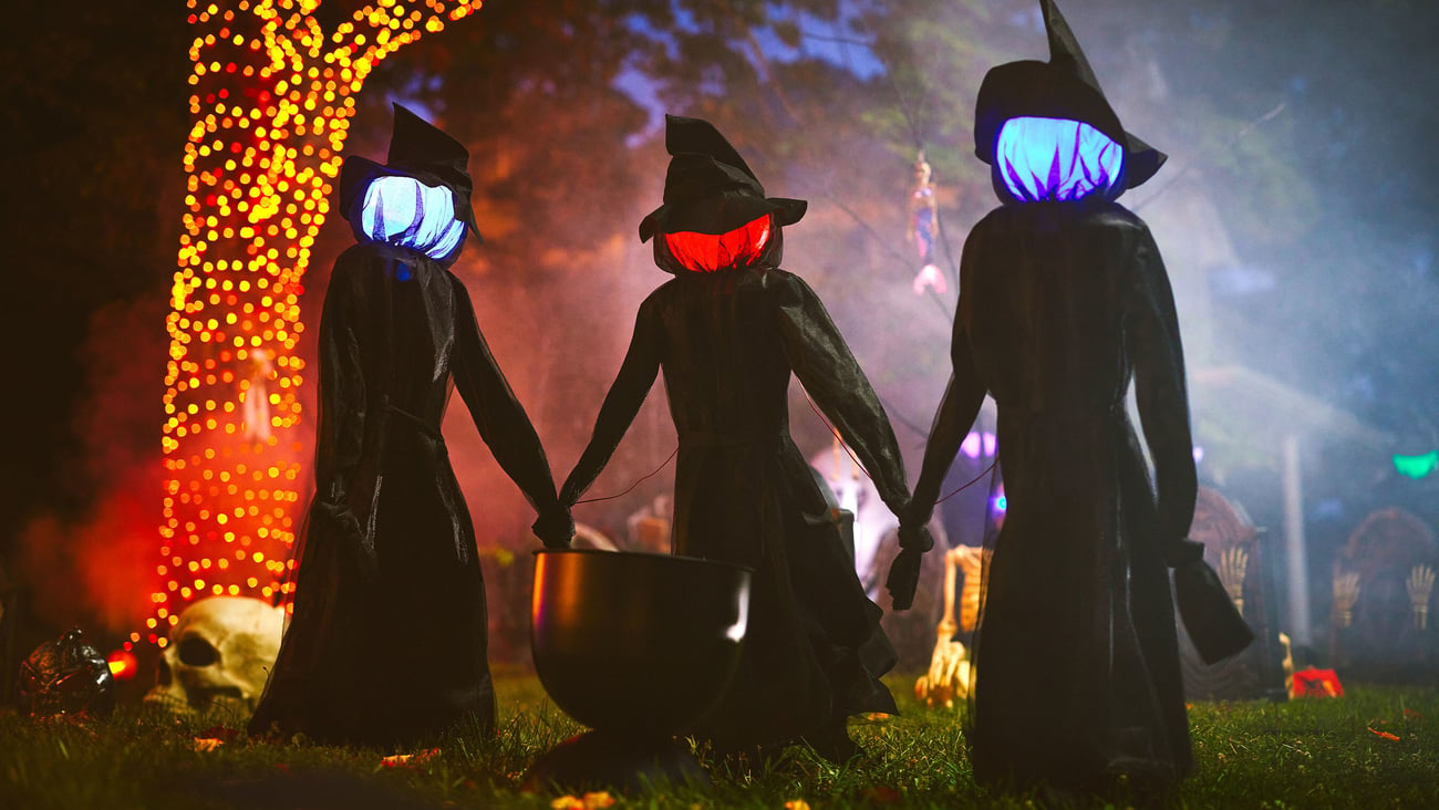 Big Lots Halloween merchandise