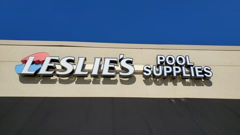 Leslie's