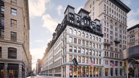Aritzia Flatiron NYC store