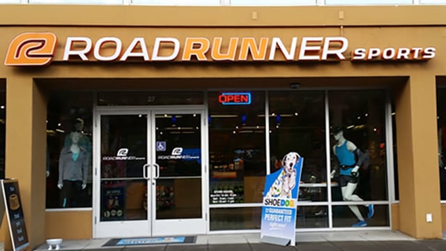 Road Runner Sports equips associates with mobile POS, clienteling
