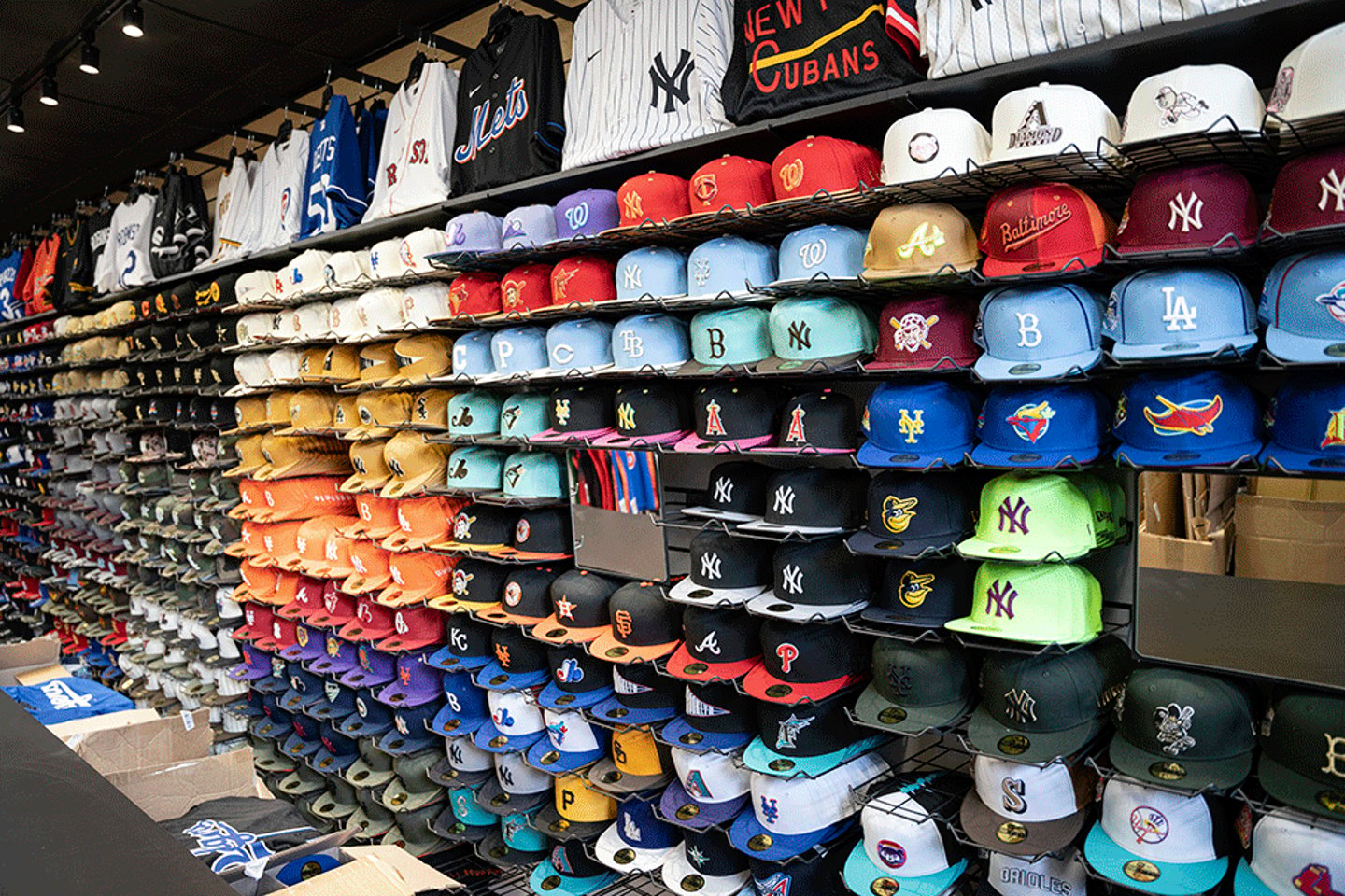 Lids store caps on sale