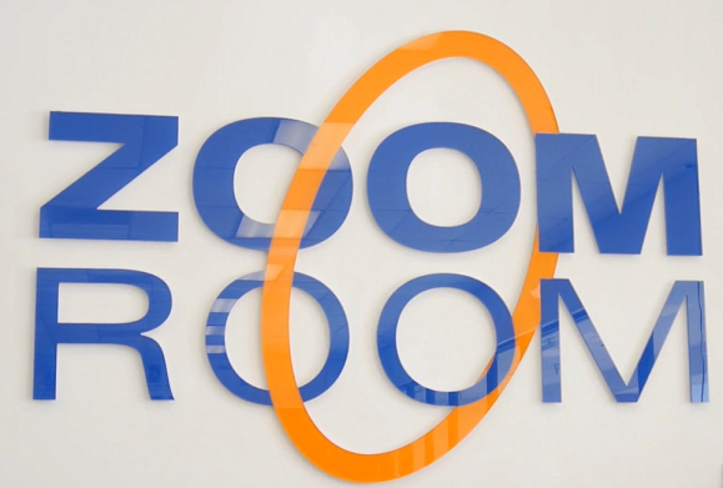 ZOOM-ROOM