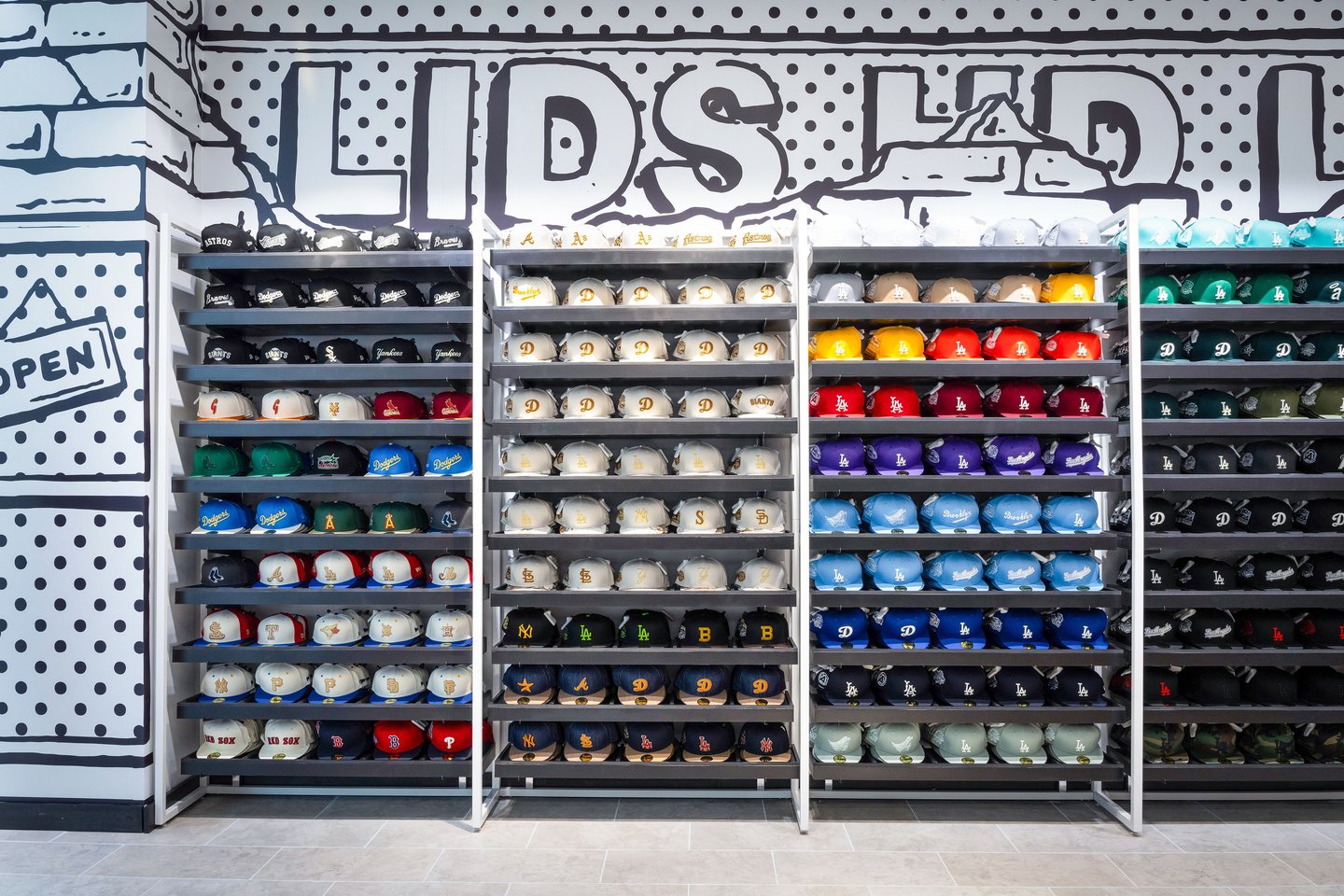 Lids HD Los Cerritos Center