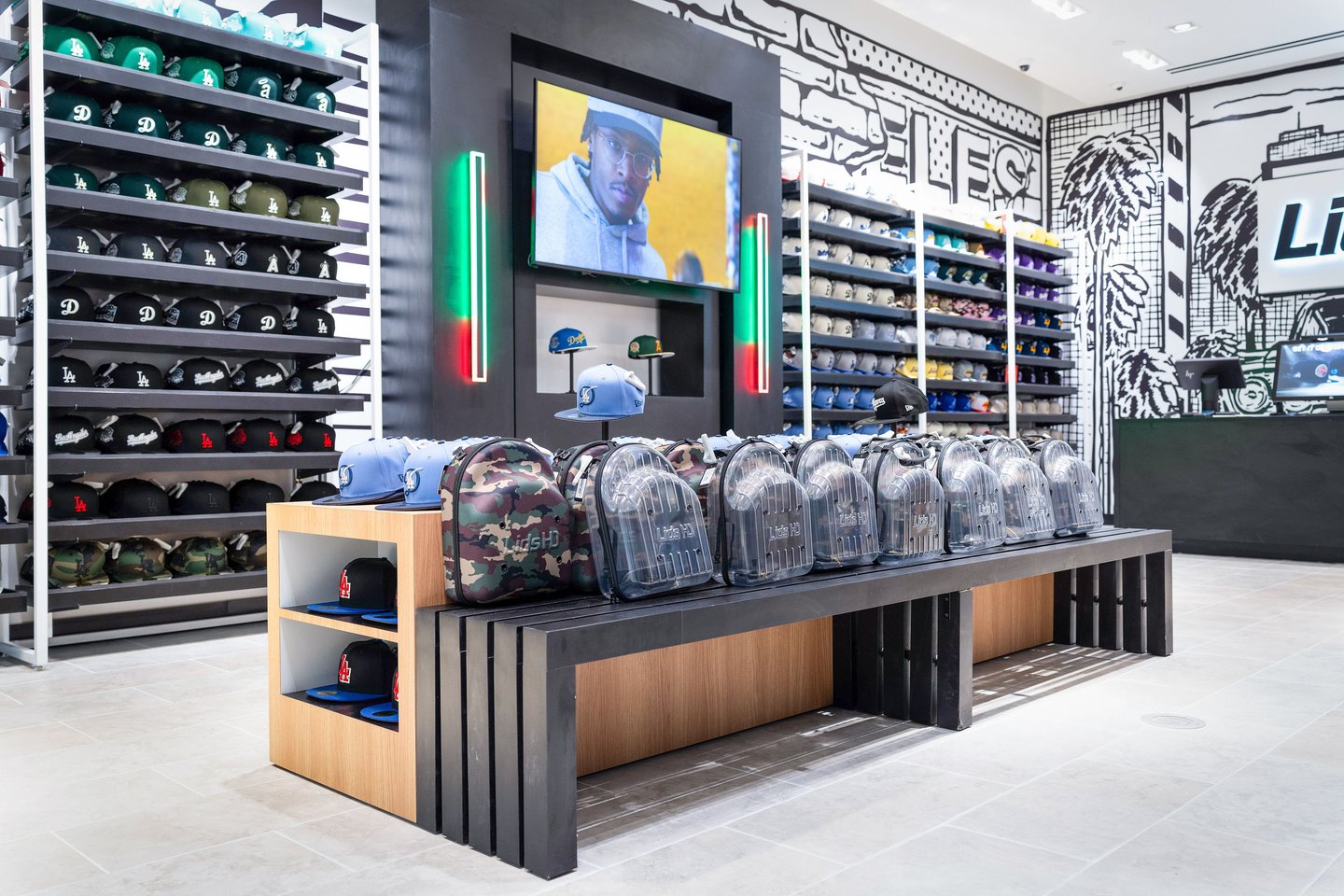 Lids HD Los Cerritos Center