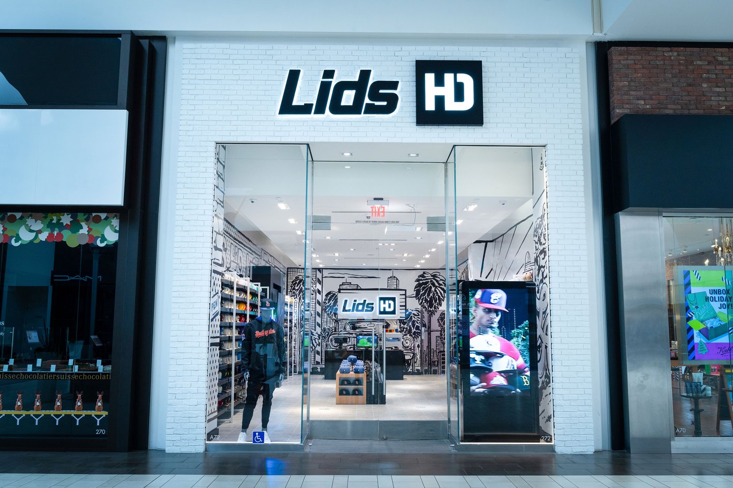 Lids HD Los Cerritos Center