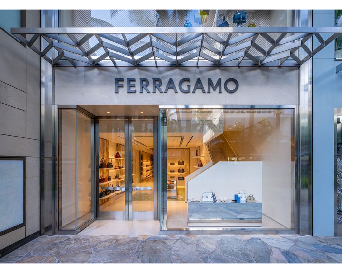Ferragamo Royal Hawaiian Center
