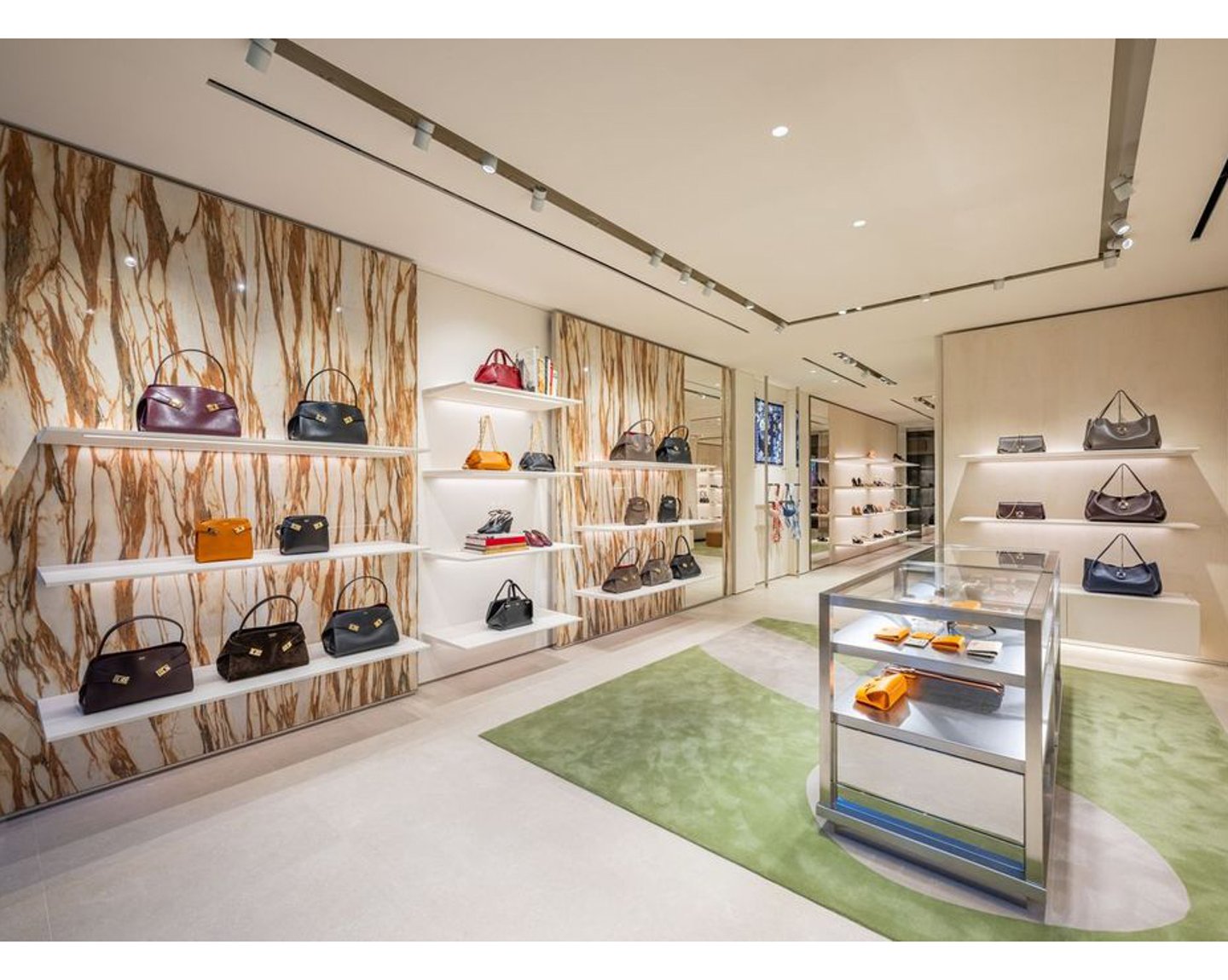 Ferragamo Royal Hawaiian Center
