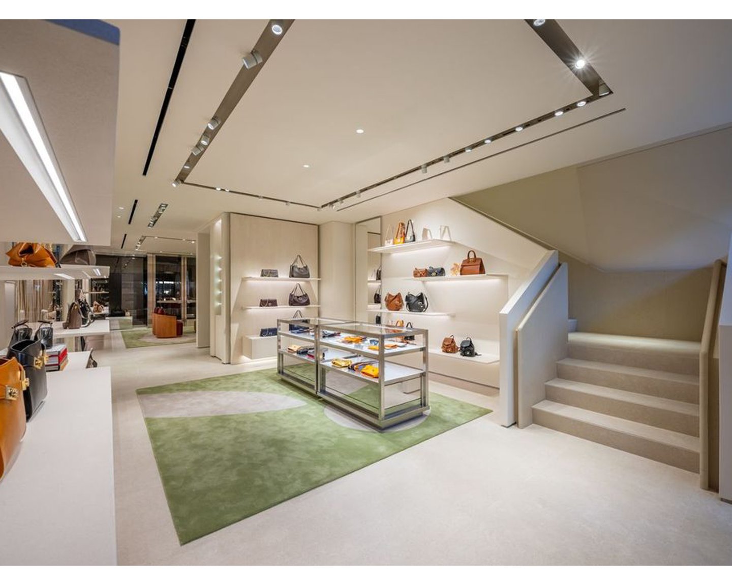Ferragamo Royal Hawaiian Center