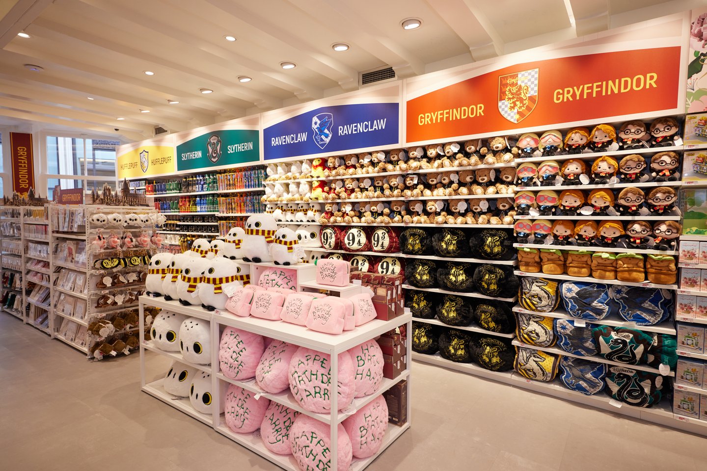 Miniso Amsterdam flagship