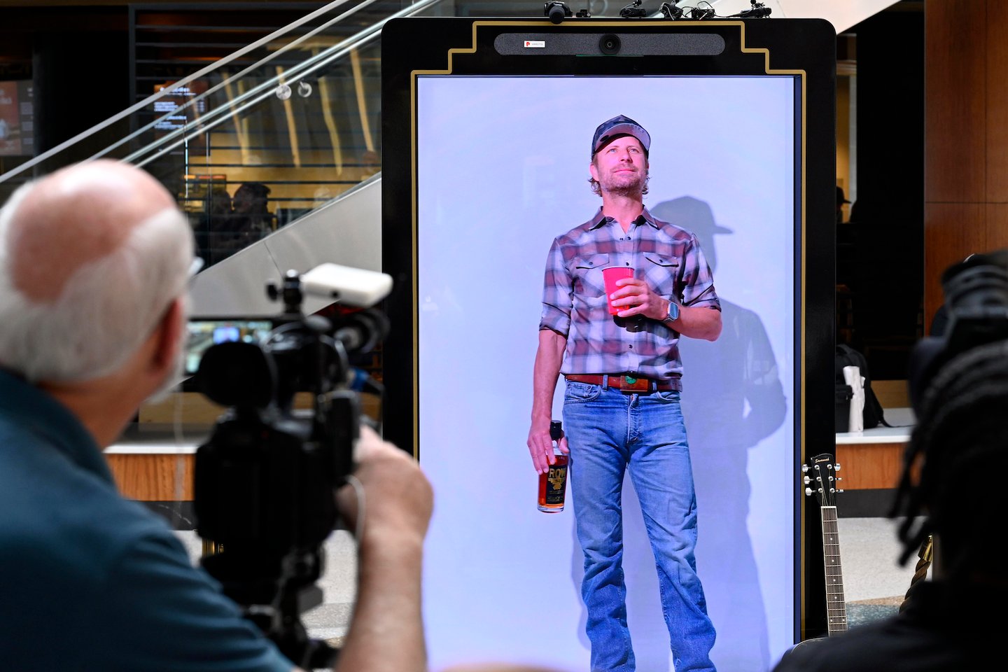Dierks Bentley Row 94 hologram
