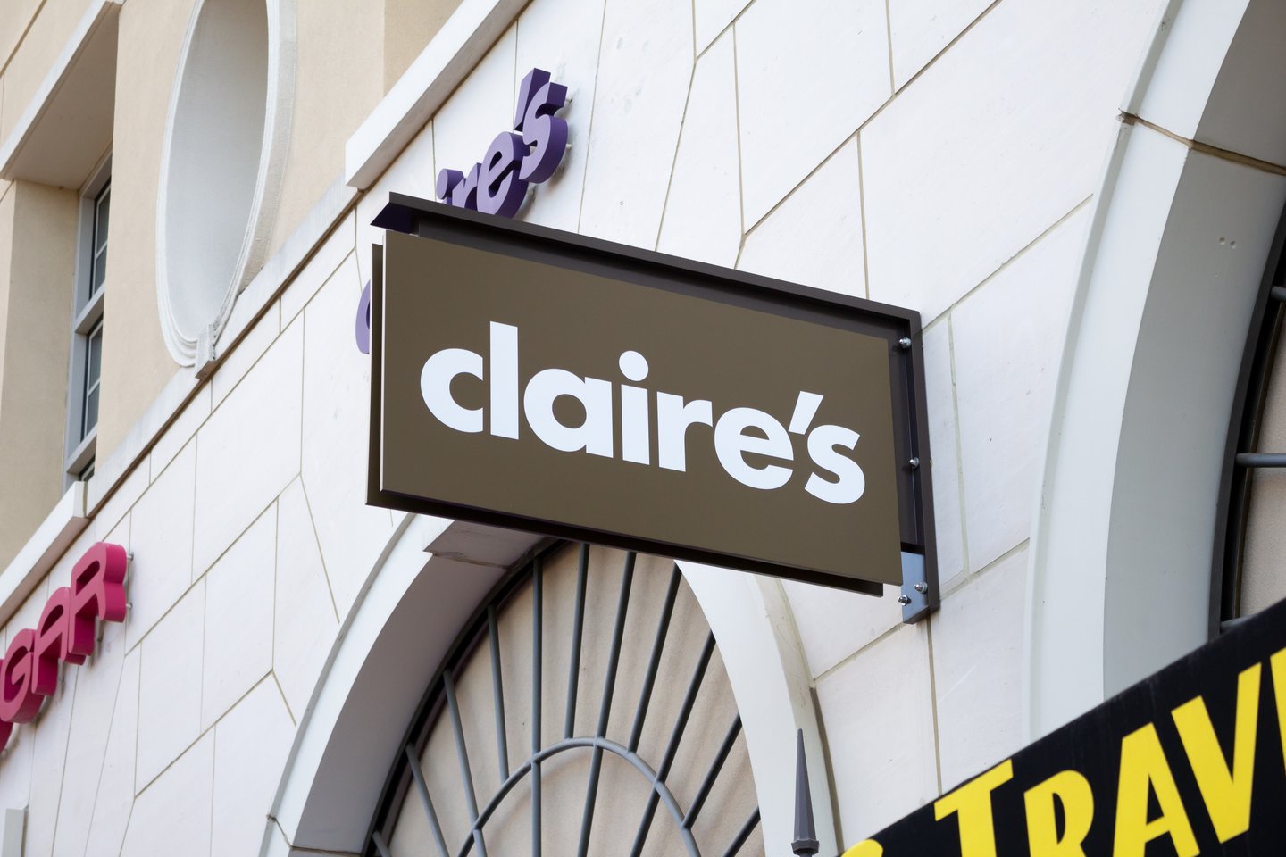 Claire's sign