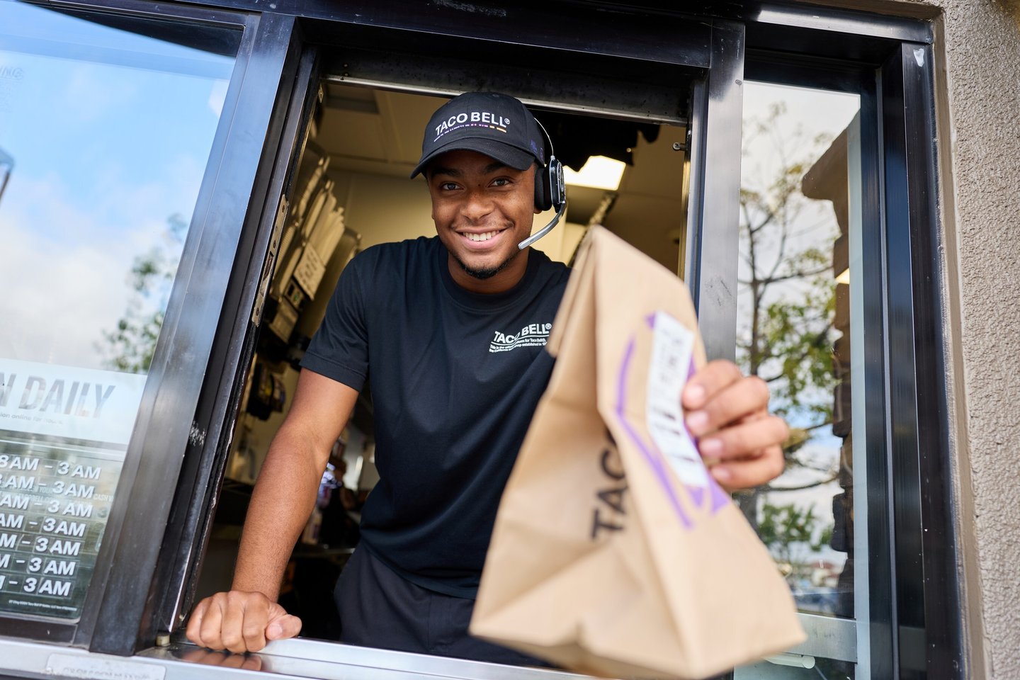 Taco Bell worker