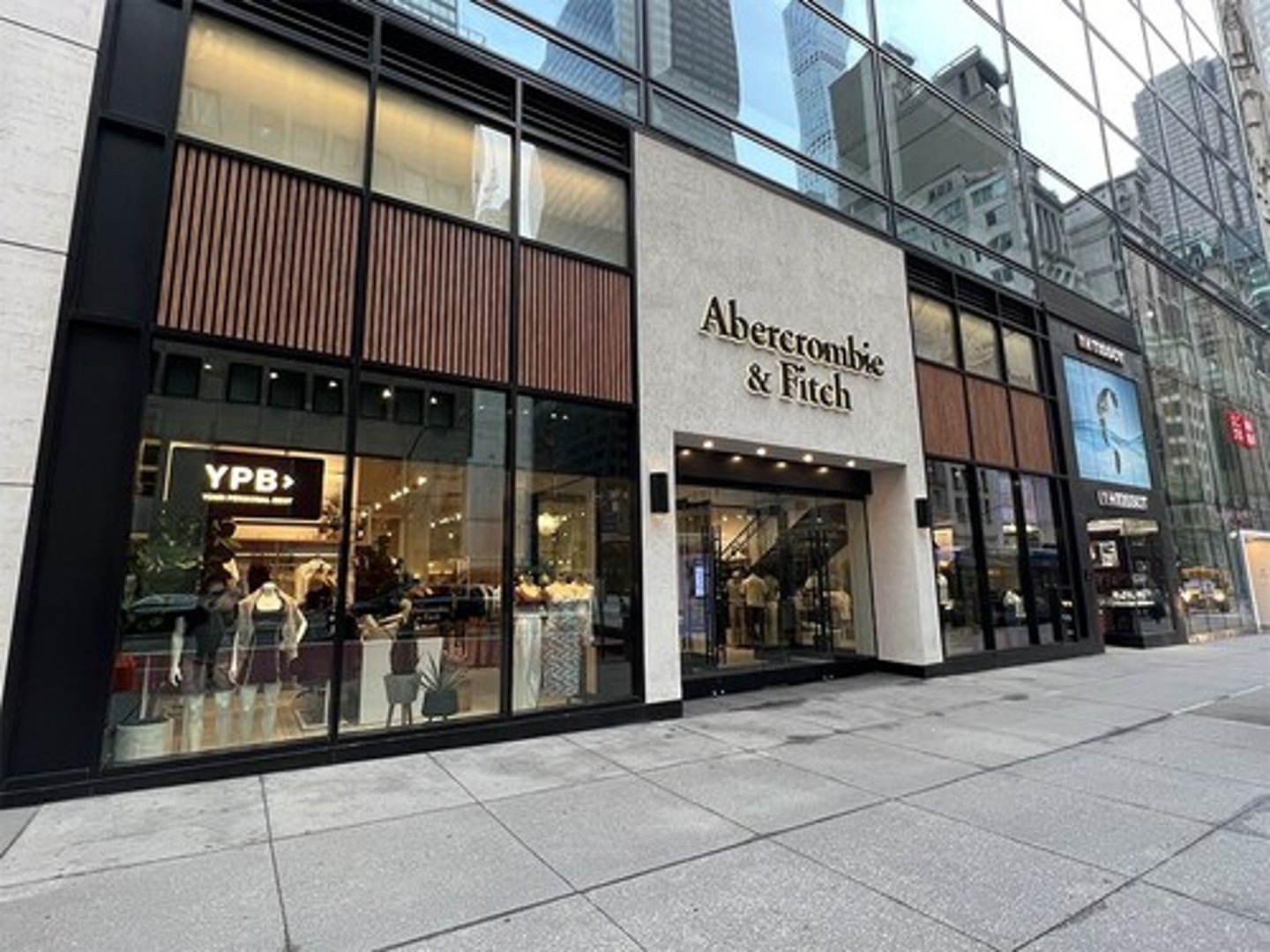 Abercrombie & Fitch storefront