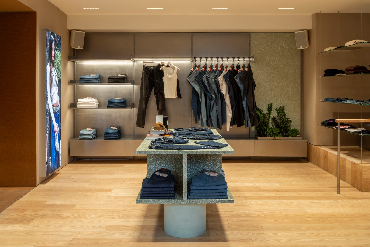 Guess L.A. flagship