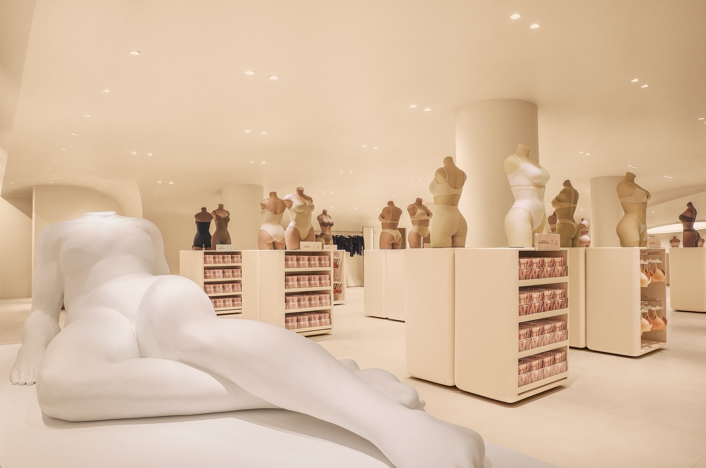 Skims Chicago flagship