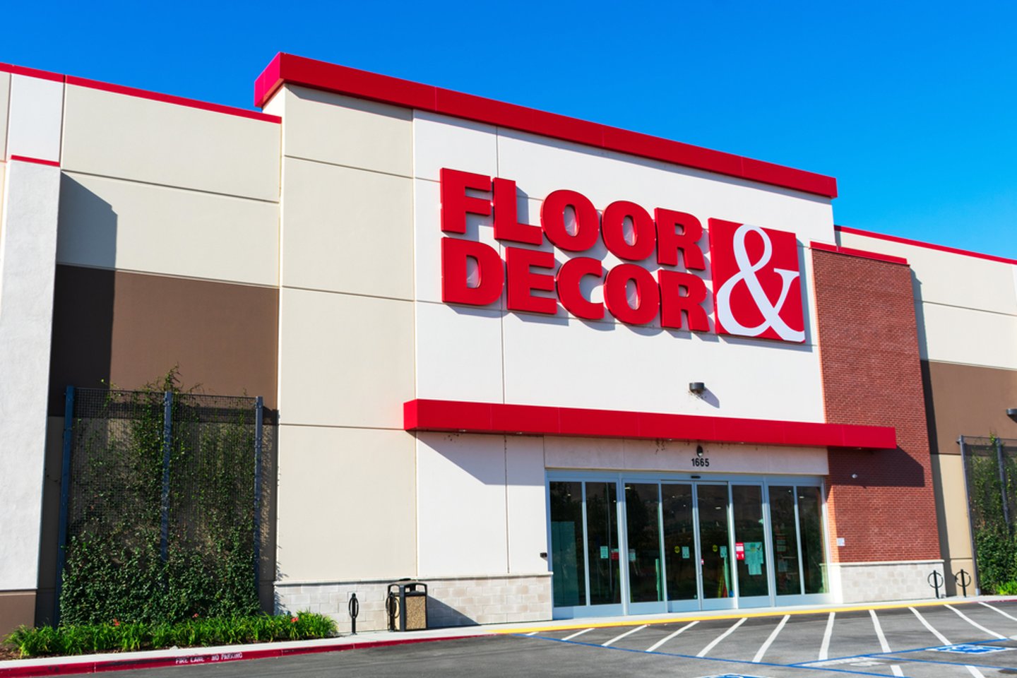 Floor & Decor