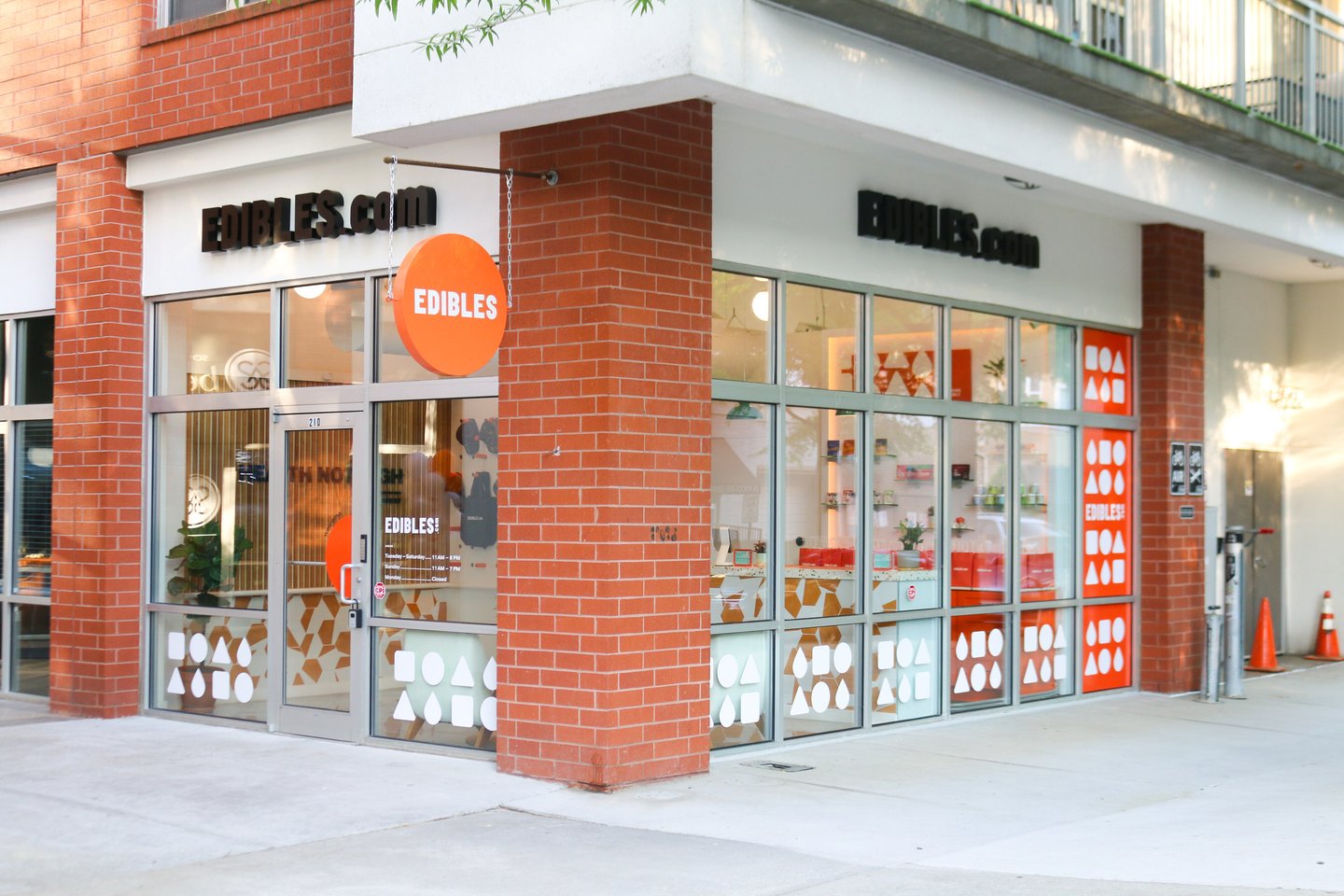 Edibles.com Atlanta flagship