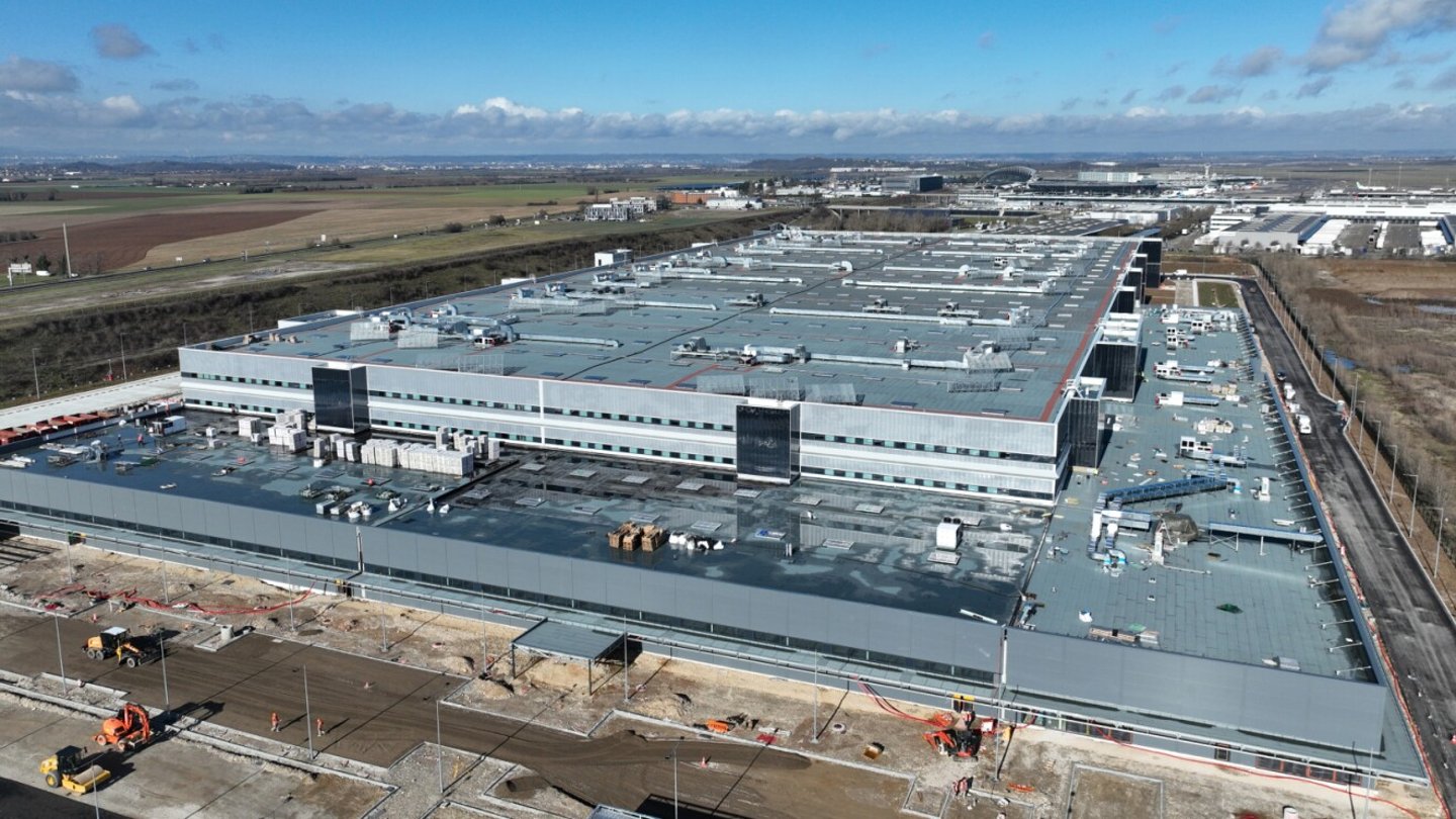 Amazon logistics center