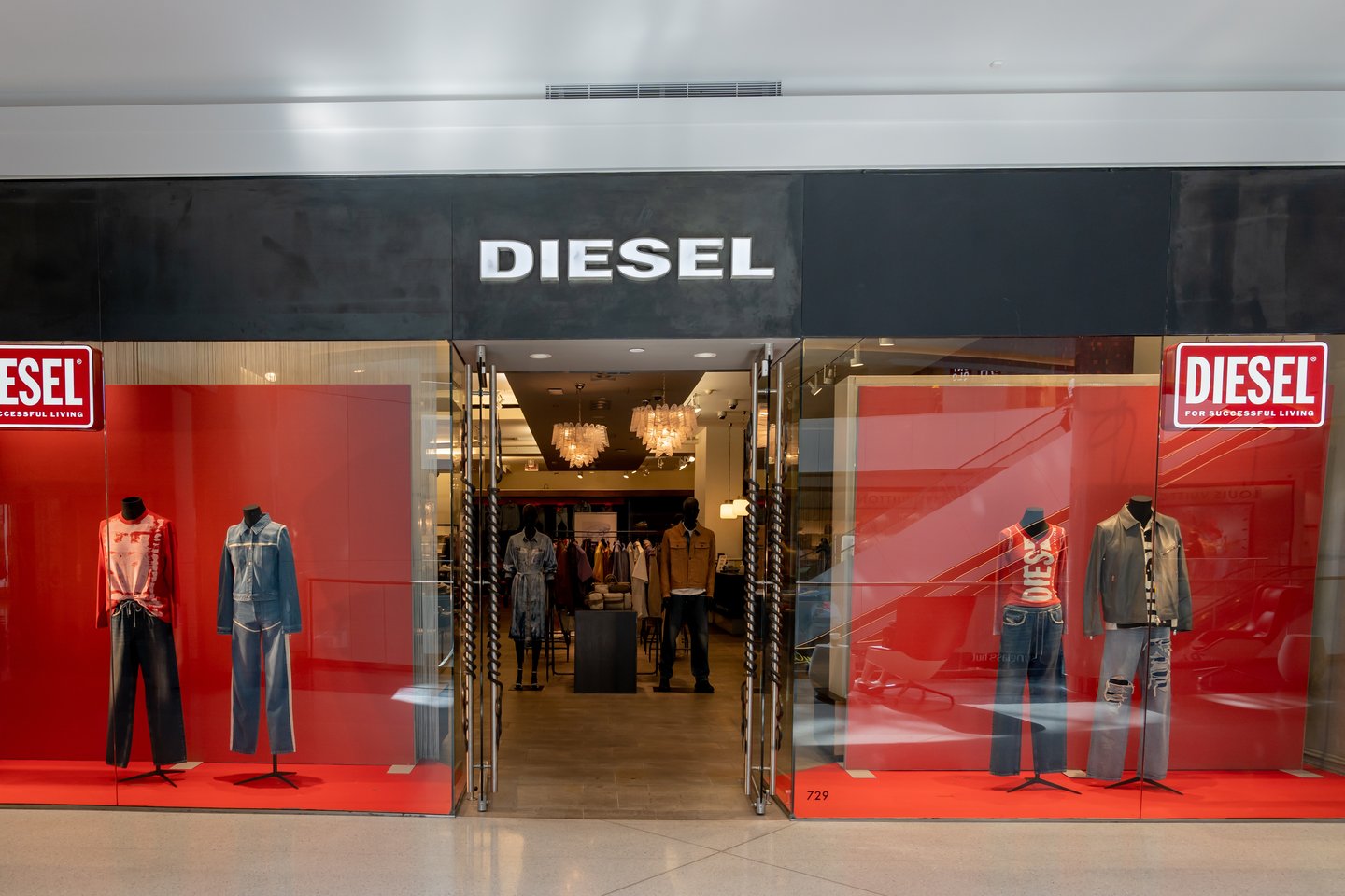 Diesel storefront (Credit: JHVEPhoto / Shutterstock.com).