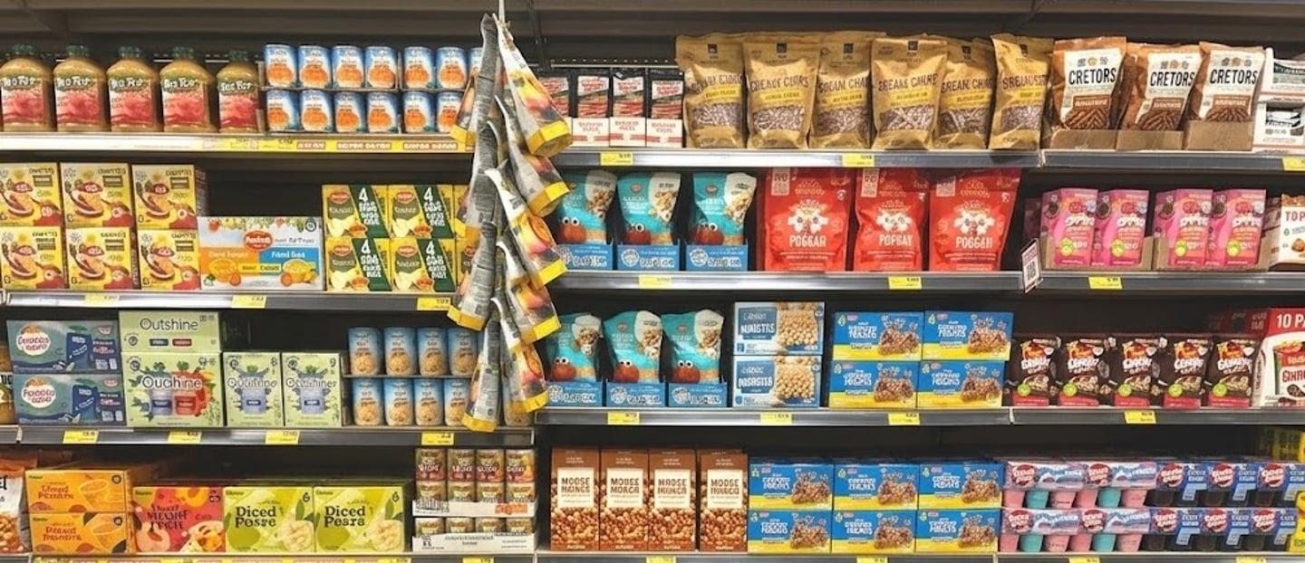 Grocery Outlet shelves