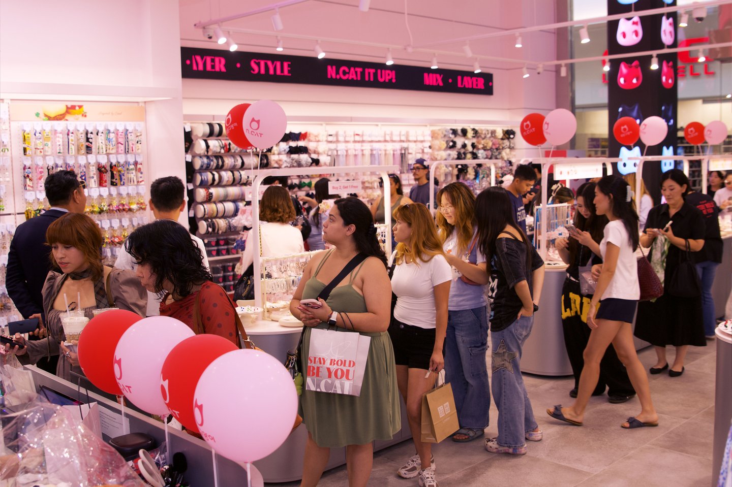 N.Cat Del Amo Shopping Center store