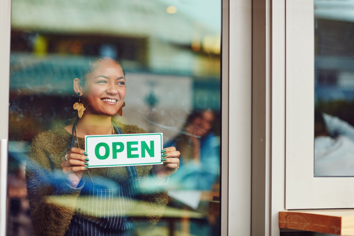 open sign (PeopleImage)