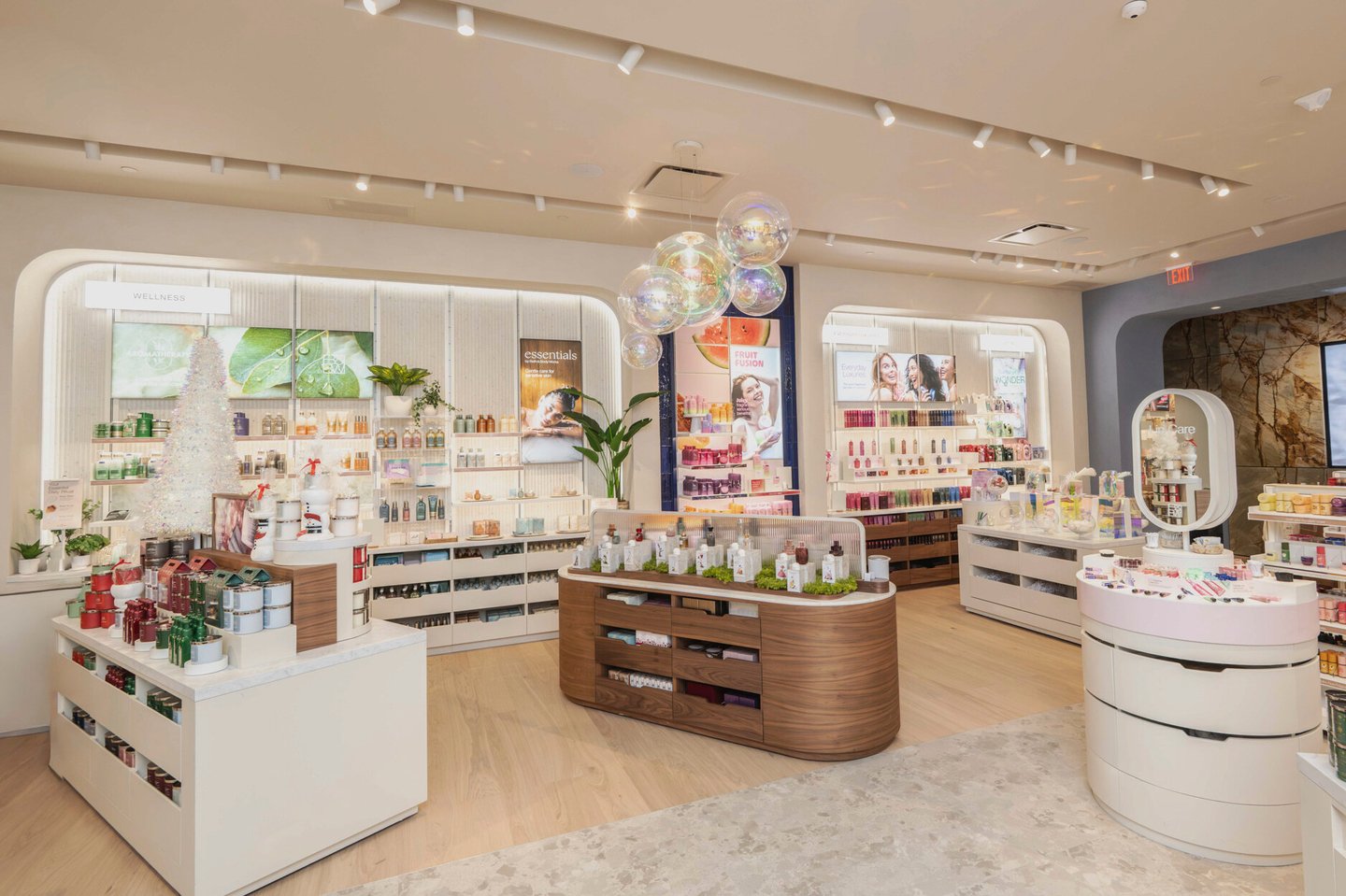 Bath & Body Works Feel Good store concept