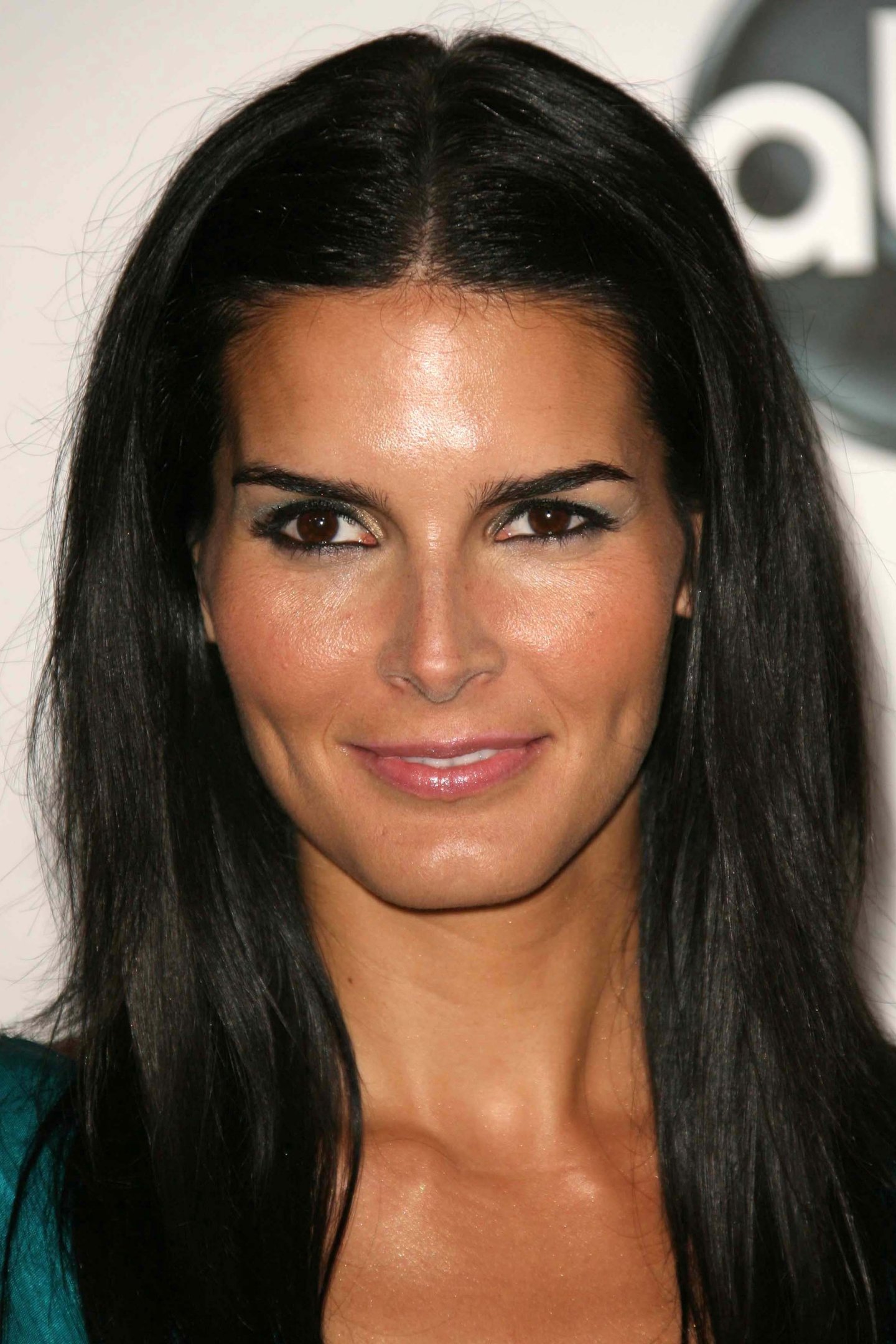 Angie Harmon (photo by S. Burkely)