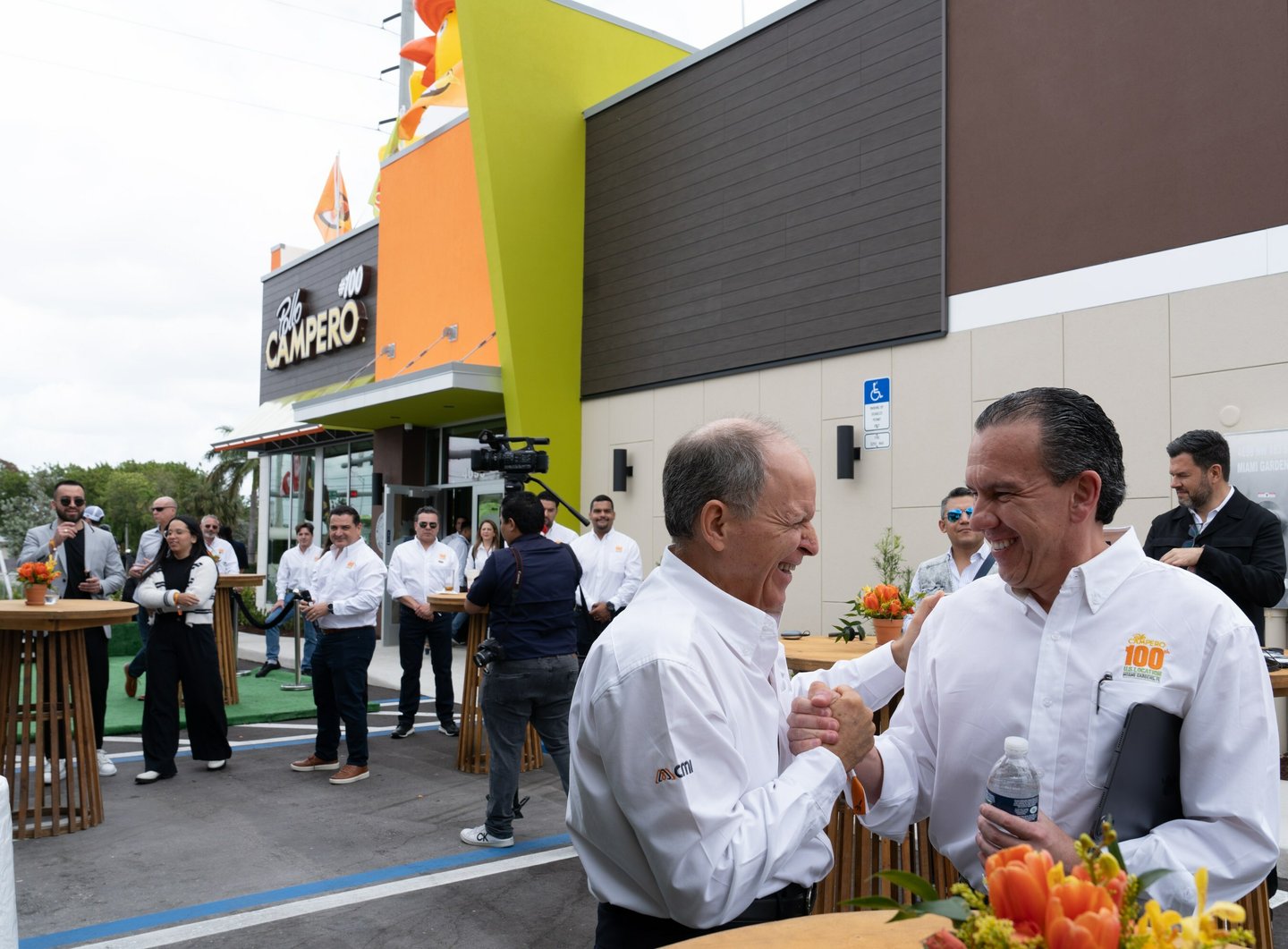 Pollo Campero store 100