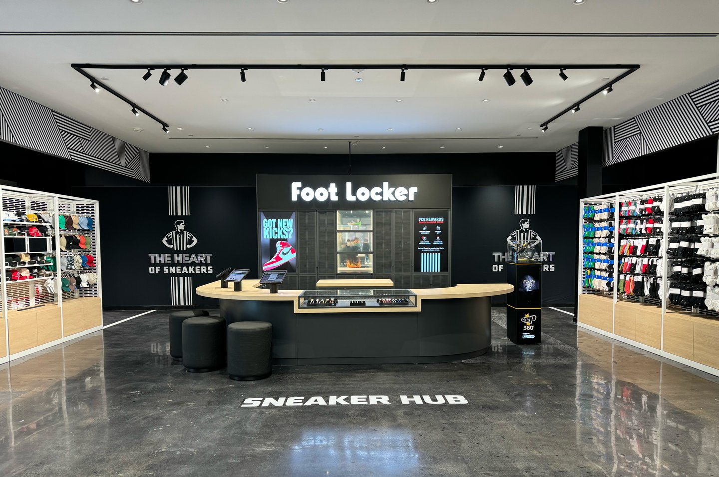 Foot Locker Willowbrook