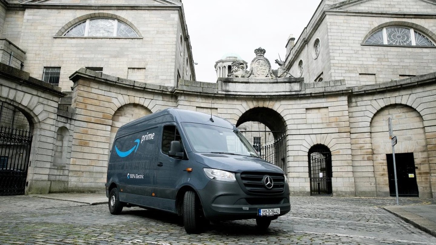 Amazon truck in Ireland