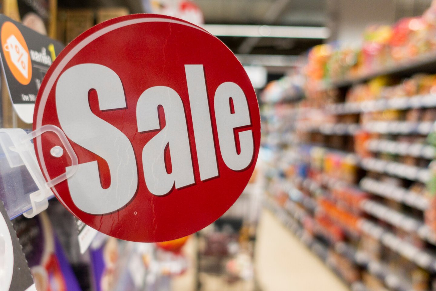 Discount sign in supermarket ; Shutterstock ID 1155137743