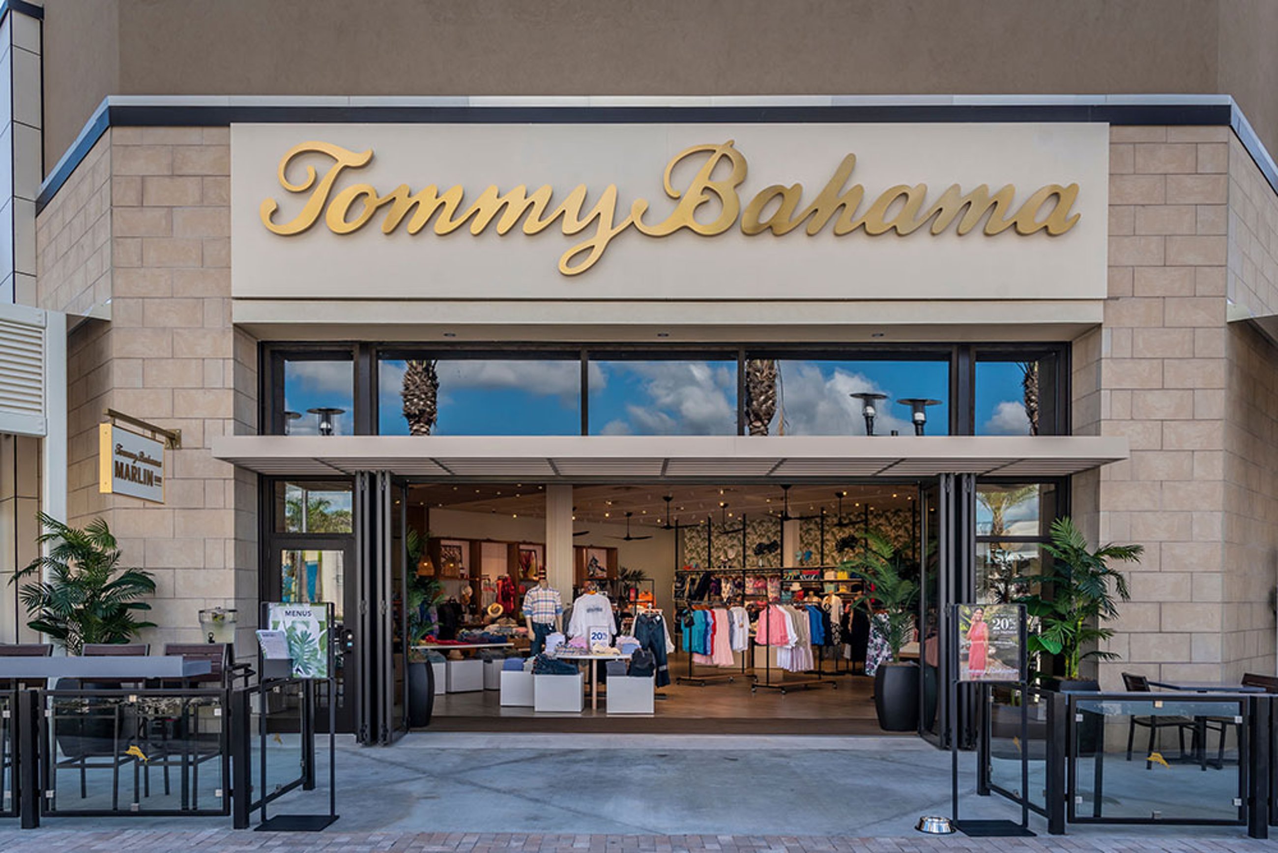 Tommy Bahama Marlin Bar