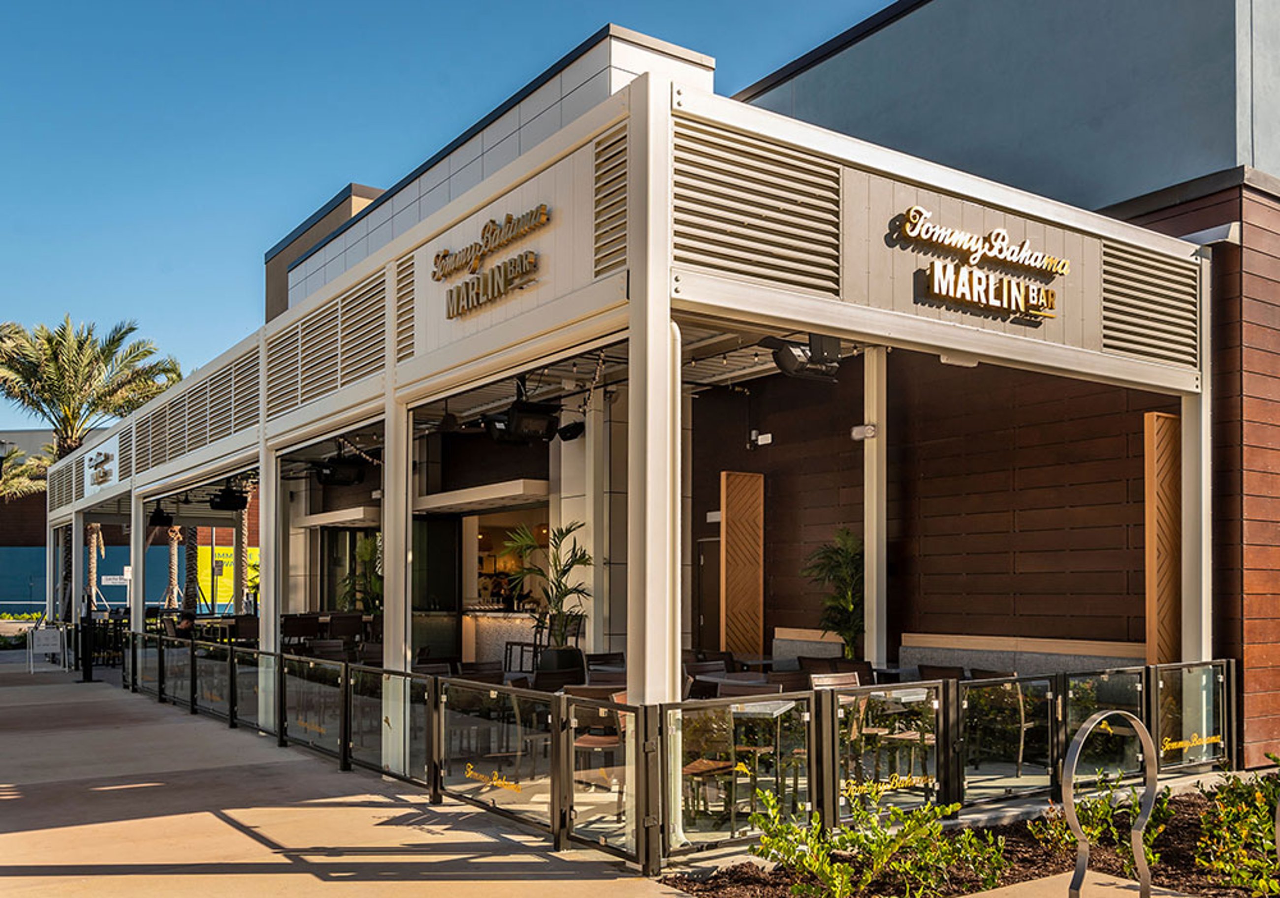 Tommy Bahama Marlin Bar