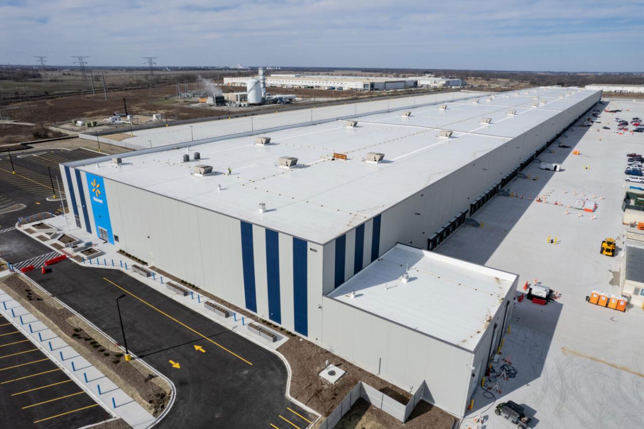 Walmart Minooka Distribution Center (Photo: Business Wire)