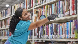 Thriftbooks warehouse worker