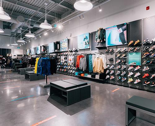 Nike clothing outlet foot locker