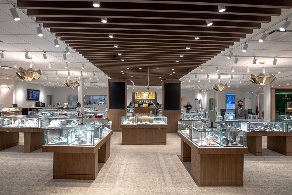 Jeweler re invents expands customer experience Chain Store Age